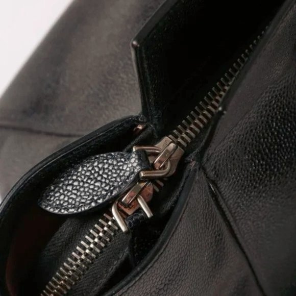Alaïa Black Pebbled Leather Tote - Picture 6 of 9
